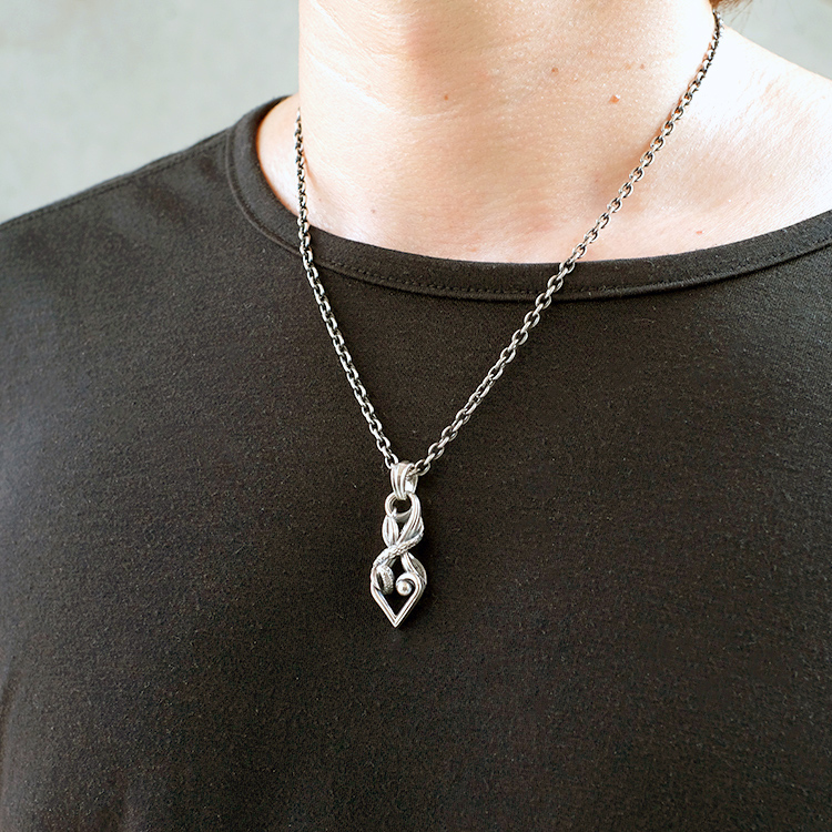 DEAL DESIGN（ディールデザイン） ハイド スネーク フック シルバー