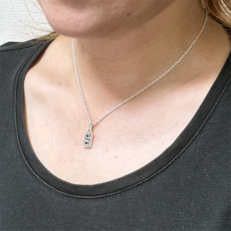 AQUA SILVER（アクアシルバー） コンセント シルバー ペンダント