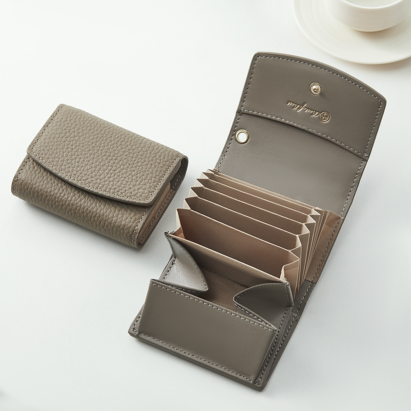 クーポン利用で2780円」本革 ミニ財布 レディース カードケース