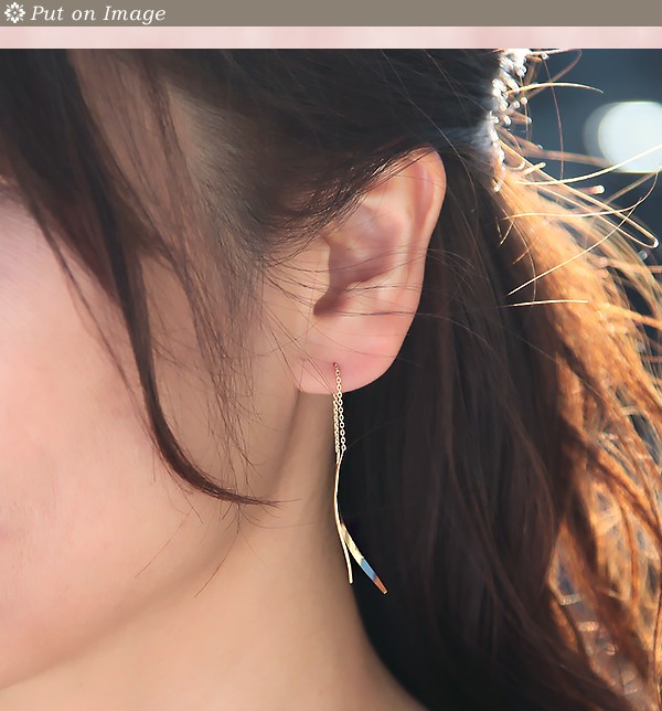 K18 アメリカンピアス 三日月板 揺れるチェーンピアス 18K 18金