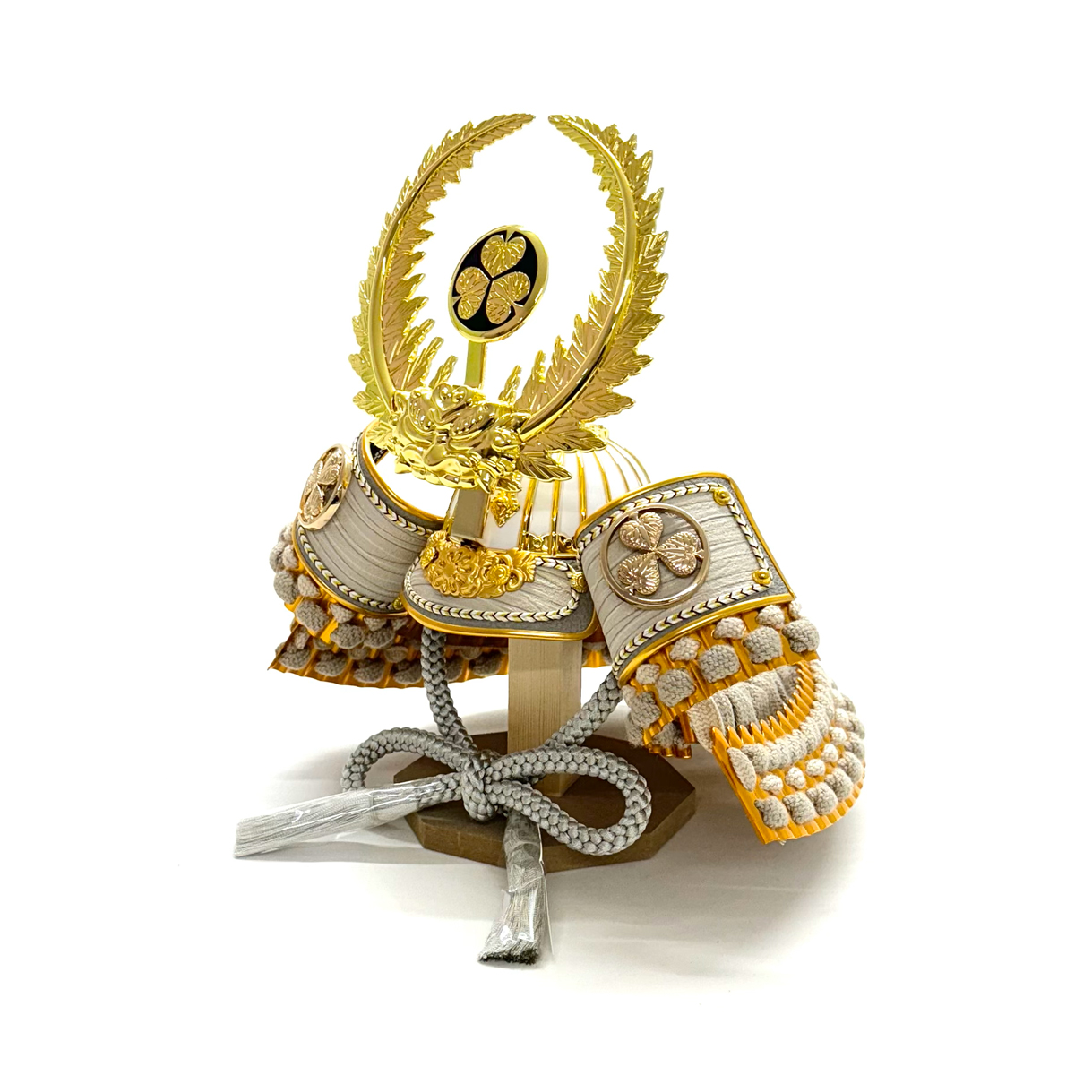 五月人形　兜　収納飾り　徳川家康　8号 五月人形 徳川家康 兜 コンパクト 収納飾り 豊久作 8号 黄金徳川収納