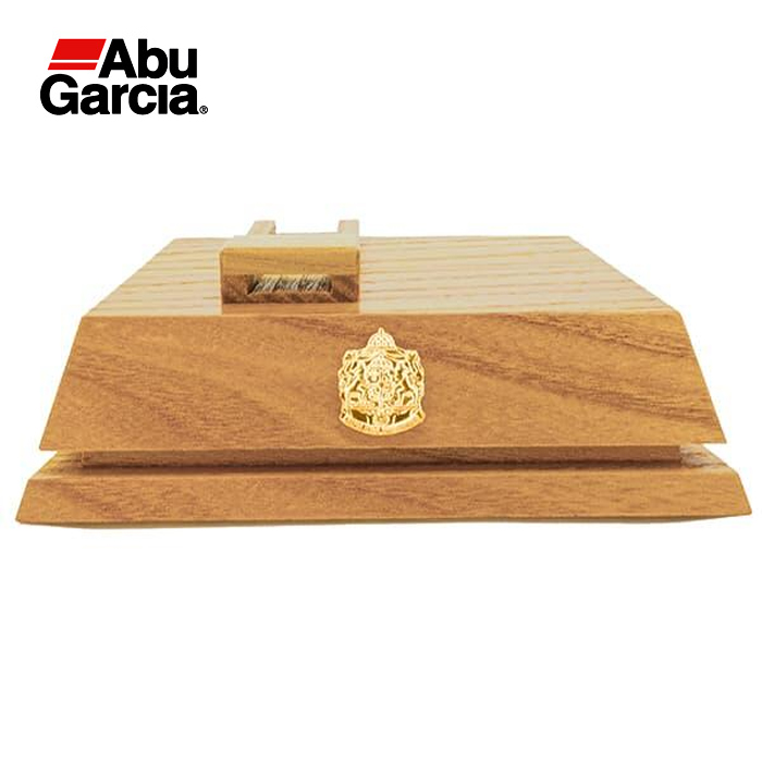 ピュアフィッシングジャパン ABU ウッドディスプレイ ナチュラル 右巻き Wood Display（ウッド ディスプレイ）｜AbuGarcia｜釣具の総合