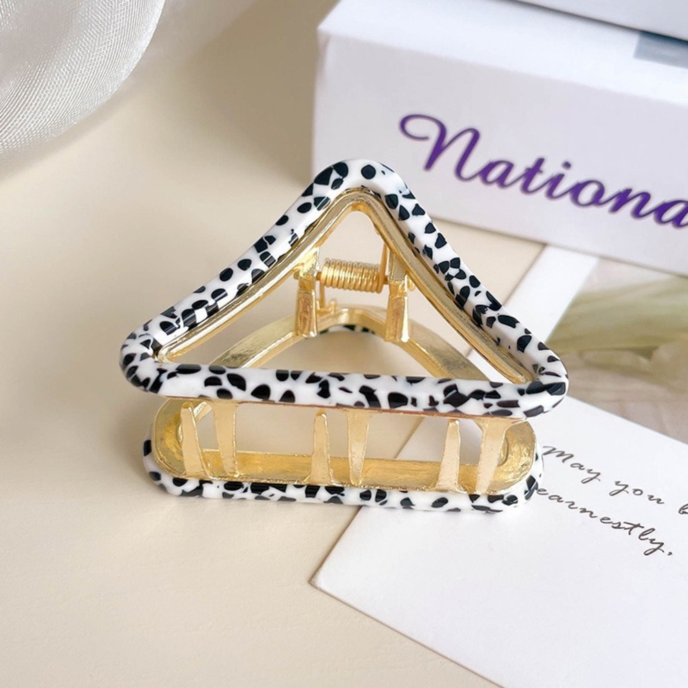 ヘアクリップ ハーフアップ 通販 バンスクリップ 髪留め 三角 まとめ髪 髪飾り ヘアアクセサリー ヘアアレンジ 大きめ おしゃれ きれいめ ヘアクリップ |  | 01