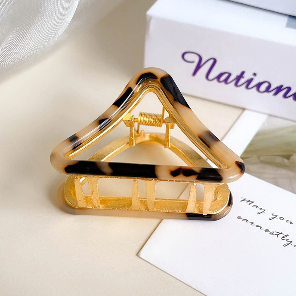 ヘアクリップ ハーフアップ 通販 バンスクリップ 髪留め 三角 まとめ髪 髪飾り ヘアアクセサリー ヘアアレンジ 大きめ おしゃれ きれいめ ヘアクリップ |  | 02