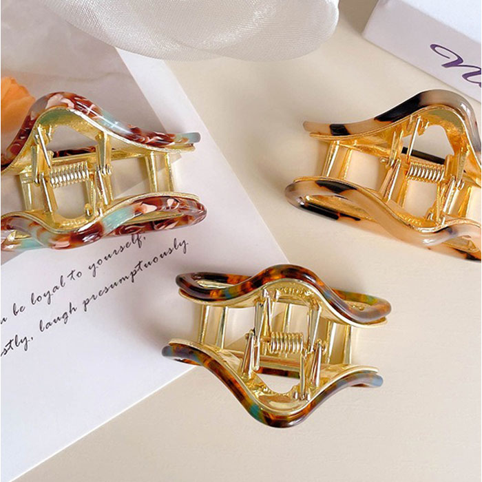 ヘアクリップ ハーフアップ 通販 バンスクリップ 髪留め 三角 まとめ髪 髪飾り ヘアアクセサリー ヘアアレンジ 大きめ おしゃれ きれいめ ヘアクリップ |  | 16