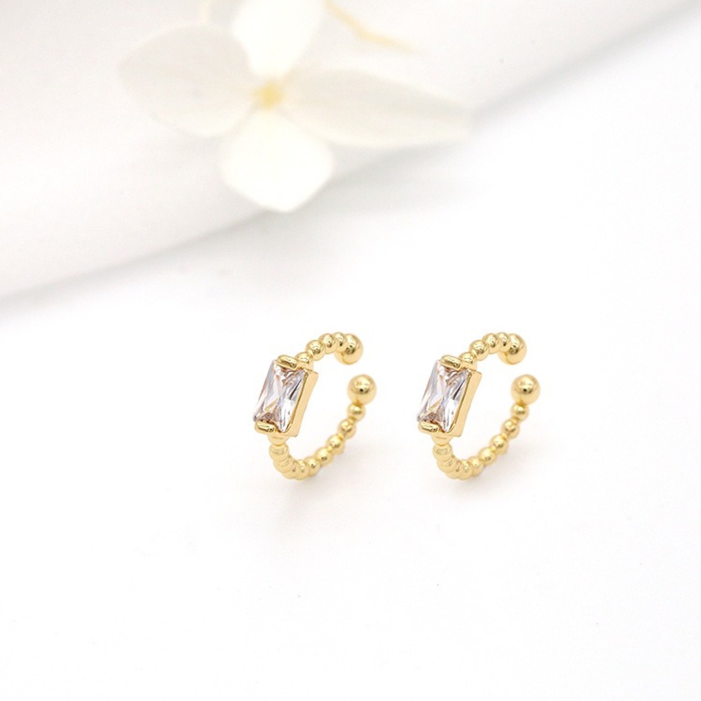 イヤーカフ 小さめ レディース 通販 イヤカフ 耳飾り イヤリング イアリング アクセサリー シンプル きれいめ 上品 大人 かわいい おしゃれ イヤーカフ | BACKYARD FAMILY | 01