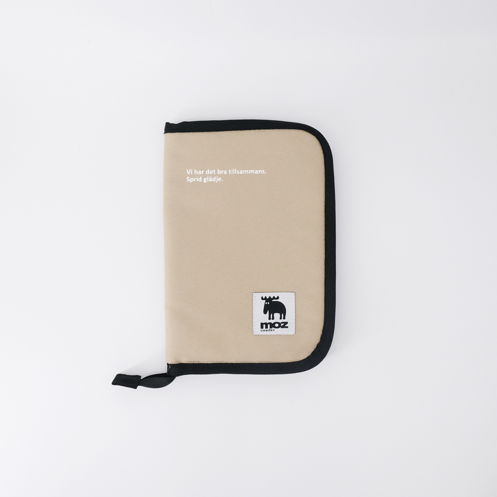 母子手帳ケース おしゃれ 通販 モズ moz フィーチャーシリーズ フィーチャーマルチケース パスポートケース 通帳ケース 母子手帳 お薬手帳 診察券 保険証 | moz | 04