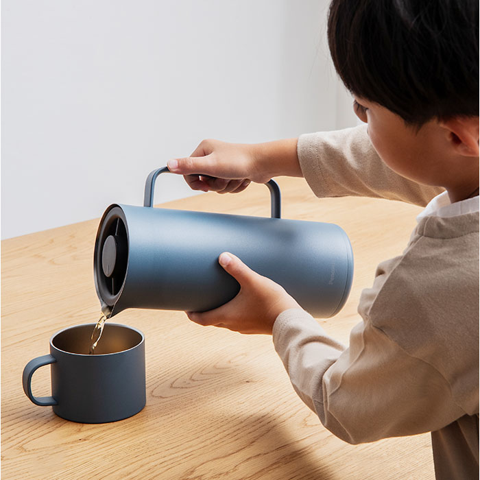 ピーコック Peacock ポット AHW-101 通販 リビングポット 卓上ポット ステンレスポット 1L ハンディポット 魔法瓶 保温 保冷 保冷温 おしゃれ 母の日 ピーコック |  | 03