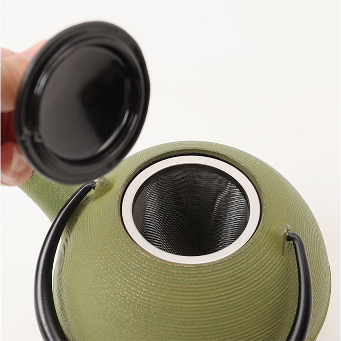 南部鉄器 急須 おしゃれ 通販 日本製 鉄瓶 鉄急須 岩鋳 お茶 ポット 藍花 aika 日の丸 鉄製 冷めにくい 盛岡 南部 鋳鉄 南部鉄 南部鉄瓶 お湯 南部鉄器 |  | 09