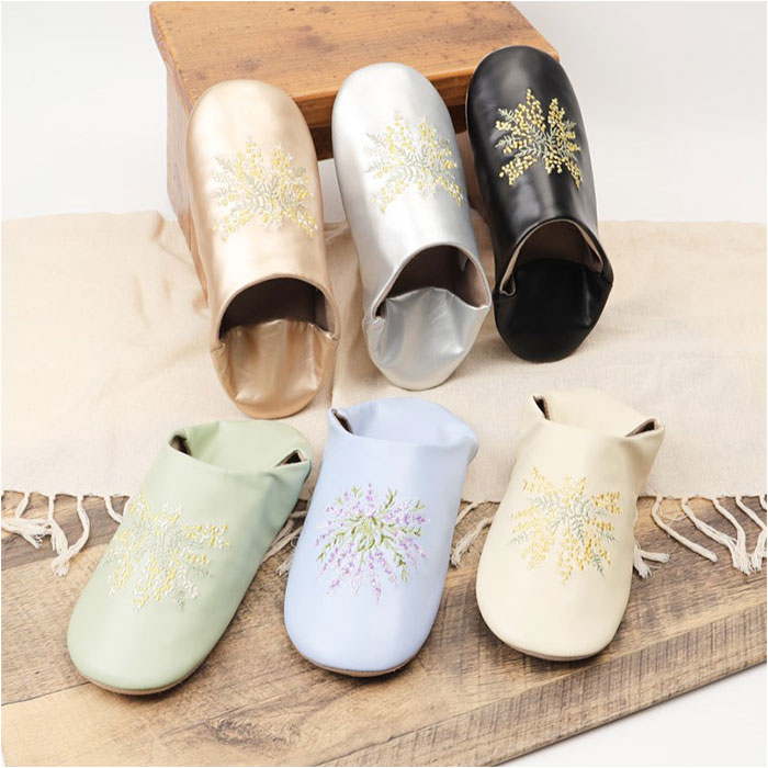 バブーシュ スリッパ 2way 通販 ルームシューズ 部屋履き 室内履き エンブロイダリーバブーシュ 刺繍 エンブロイダリー 巾着袋付き 袋付き かかと  バブーシュ | BACKYARD FAMILY | 24