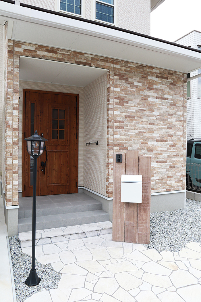 ソーラーライト 屋外 埋め込み 通販 ソーラー充電式ヨーロピアンライト アンファンス EF-GL08 ガーデンライト 埋め込み式 ソーラー 門灯 ソーラーライト |  | 03