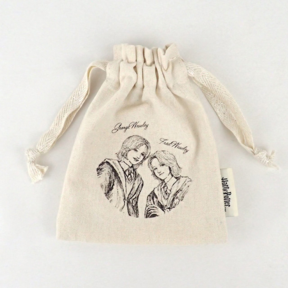巾着ポーチ 通販 FLAPPER ハリーポッター 手描きモチーフ 16×13.5cm 巾着袋 巾着 ミニ巾着 ミニポーチ 化粧ポーチ コスメポーチ 小物入れ シンプル 巾着ポーチ | flapper_bags | 12