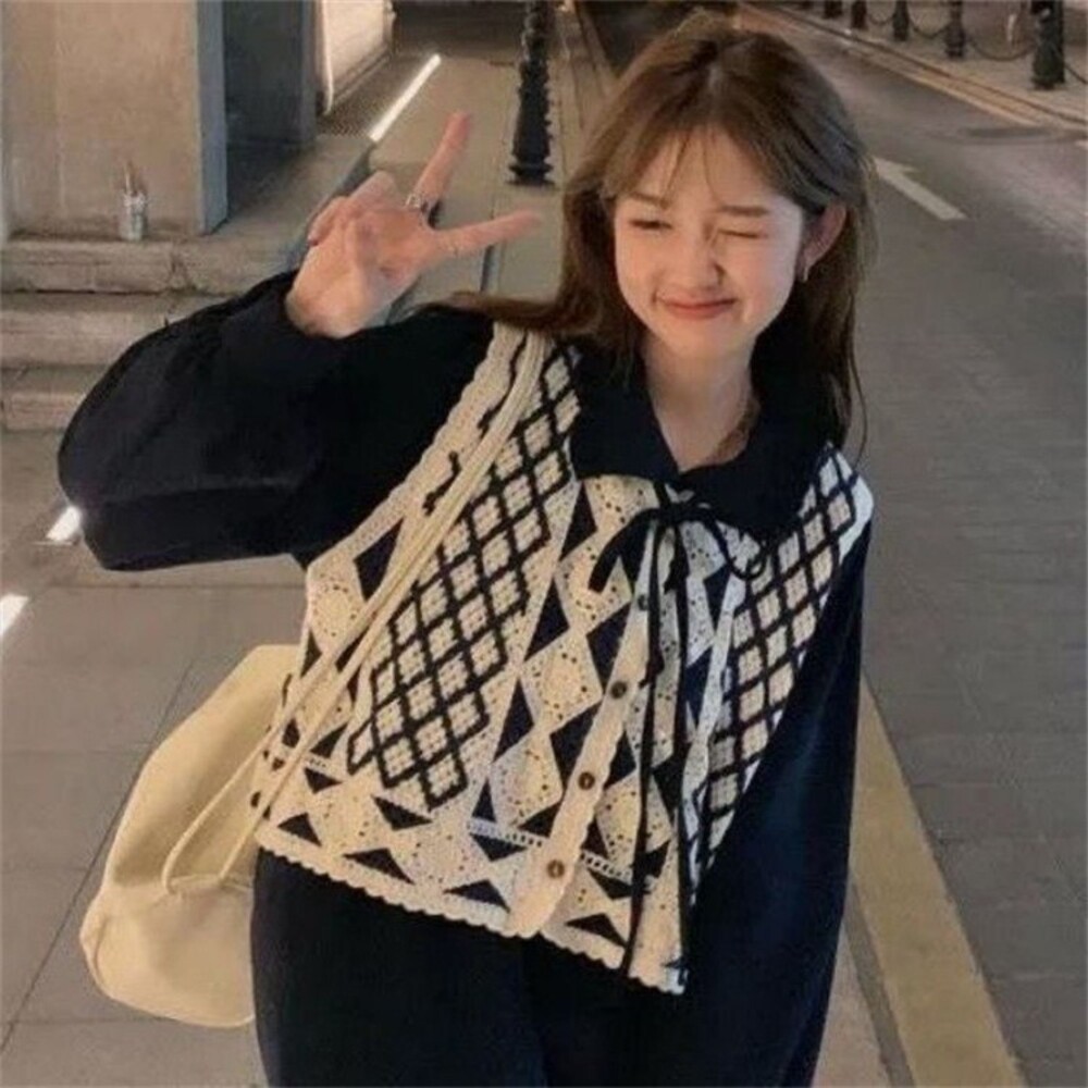 ベスト ボタン付き 前開き レディース ニットベスト 通販 ニット 花柄ニット 前あきベスト ノースリーブ 花柄 フラワー 重ね着 レイヤード 春 秋 冬 ベスト | BACKYARD FAMILY | 03