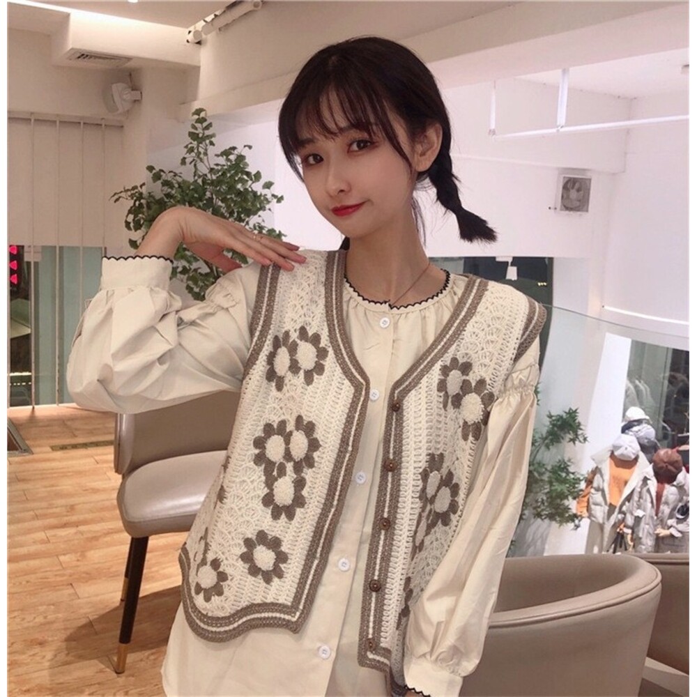 ベスト ボタン付き 前開き レディース ニットベスト 通販 ニット 花柄ニット 前あきベスト ノースリーブ 花柄 フラワー 重ね着 レイヤード 春 秋 冬 ベスト | BACKYARD FAMILY | 06