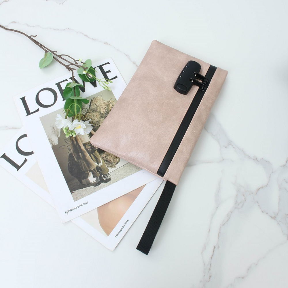 鍵付き ポーチ 通販 セキュリティポーチ セキュリティバッグ バッグインバッグ 防犯 貴重品入れ 貴重品ケース 鍵付きポーチ 防臭 ケース ロック付き 鍵付き |  | 06