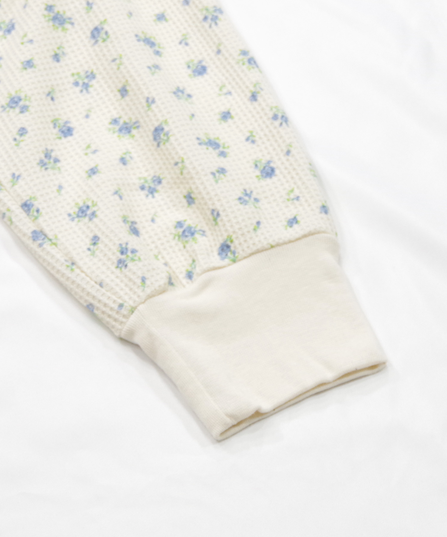 ワッフル 生地 セットアップ 通販 JEMORGAN サーマル JD570-59S 花柄 かわいい ルームウェア 上下セット レディース ロンT パジャマ 部屋着 小花柄 ワッフル | JEMORGAN | 24