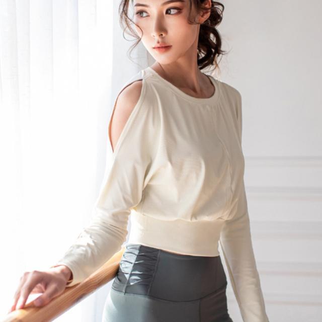 ヨガウェア トップス 長袖 通販 レディース おしゃれ 丈短め ゆったり 肩見せ 肩出し 伸縮性 ストレッチ Sサイズ Mサイズ Lサイズ ブラック カーキ ヨガウェア | BACKYARD FAMILY | 02