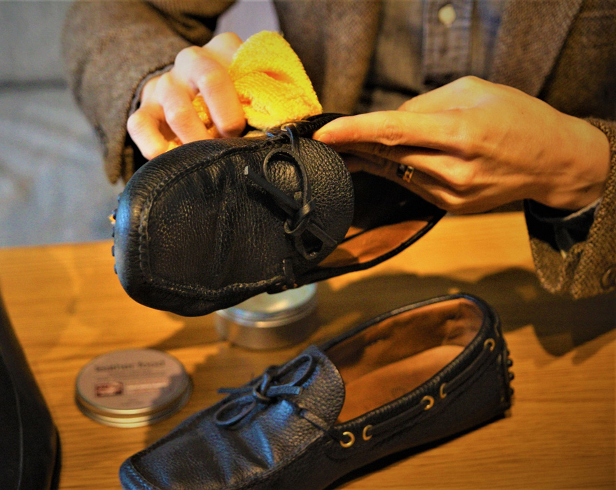 レザーワックス 100ml 通販 日本製 leatherfood レザーフード レザーケアワックス 革用ワックス 保湿 ツヤ 保革剤 革製品 お手入れ 塗りやすい レザーワックス |  | 04