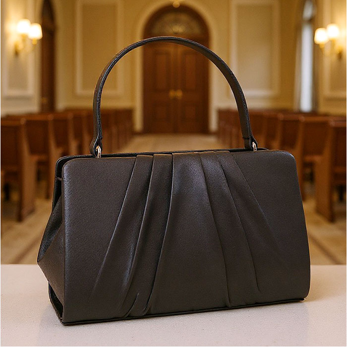 フォーマルバッグ 慶弔両用 通販 ブラックフォーマルバッグ フォーマル バッグ 黒 冠婚葬祭 ハンドバッグ がま口バッグ お葬式 葬儀 結婚式 フォーマルバッグ |  | 16