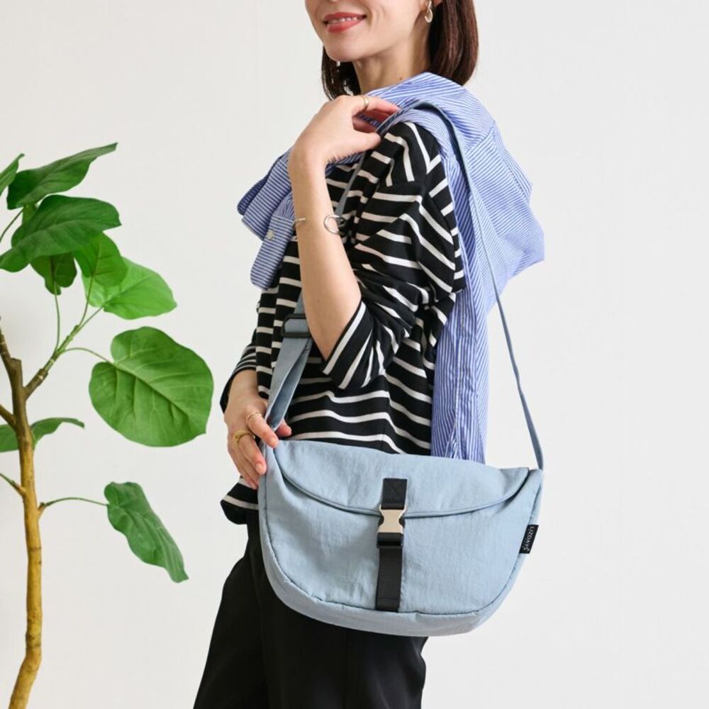 リズデイズ lizdays リズデイズ ショルダーバッグ lz-70519 通販 斜めがけバッグ フラップバッグ ハーフムーンバッグ 肩掛け レディース 撥水 軽量 大容量 | LIZDAYS | 02