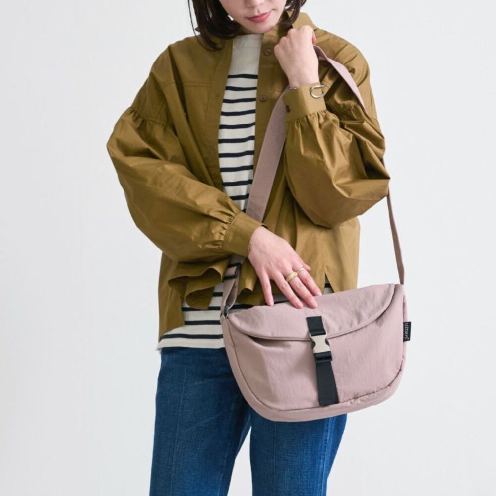 リズデイズ lizdays リズデイズ ショルダーバッグ lz-70519 通販 斜めがけバッグ フラップバッグ ハーフムーンバッグ 肩掛け レディース 撥水 軽量 大容量 | LIZDAYS | 05