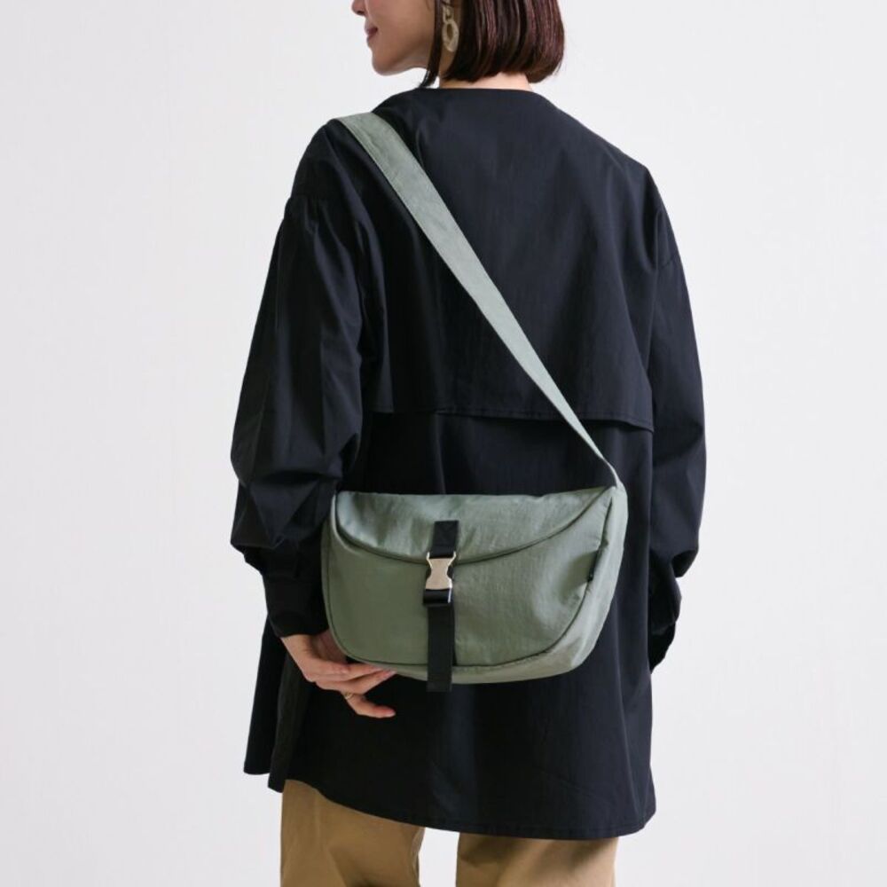 リズデイズ lizdays リズデイズ ショルダーバッグ lz-70519 通販 斜めがけバッグ フラップバッグ ハーフムーンバッグ 肩掛け レディース 撥水 軽量 大容量 | LIZDAYS | 06