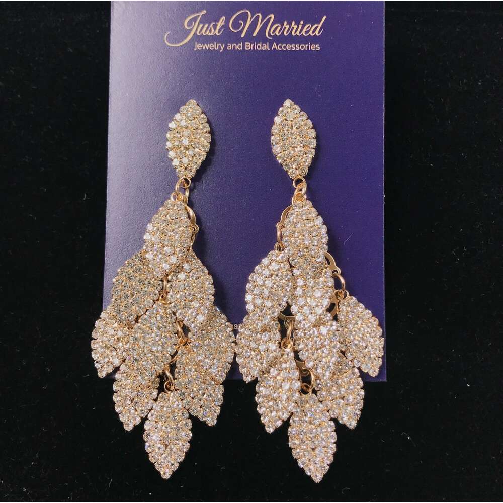 ブライダル ピアス 大ぶり 通販 ブライダルピアス ブライダルアクセサリー ウェディングアクセサリー リーフモチーフ 揺れるタイプ ゆれる 結婚式 ブライダル |  | 02