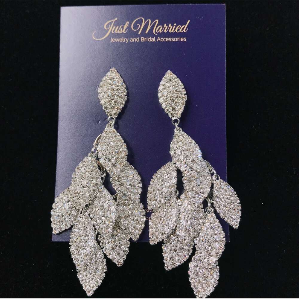 ブライダル ピアス 大ぶり 通販 ブライダルピアス ブライダルアクセサリー ウェディングアクセサリー リーフモチーフ 揺れるタイプ ゆれる 結婚式 ブライダル |  | 01