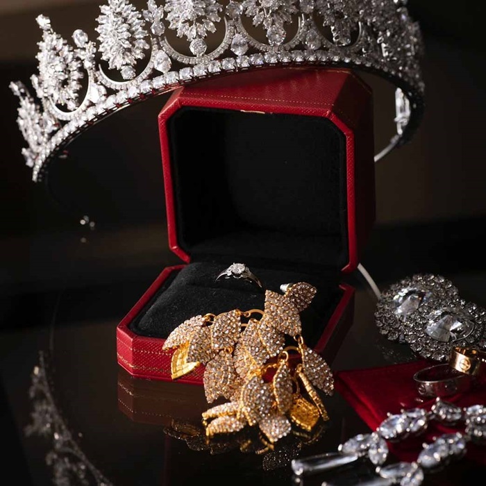 ブライダル ピアス 大ぶり 通販 ブライダルピアス ブライダルアクセサリー ウェディングアクセサリー リーフモチーフ 揺れるタイプ ゆれる 結婚式 ブライダル |  | 03