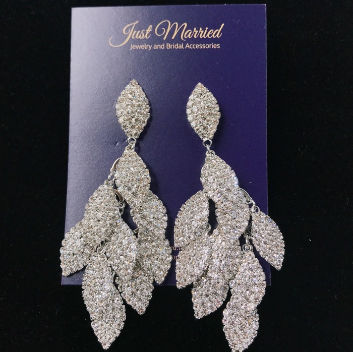 ブライダル ピアス 大ぶり 通販 ブライダルピアス ブライダルアクセサリー ウェディングアクセサリー リーフモチーフ 揺れるタイプ ゆれる 結婚式 ブライダル |  | 05