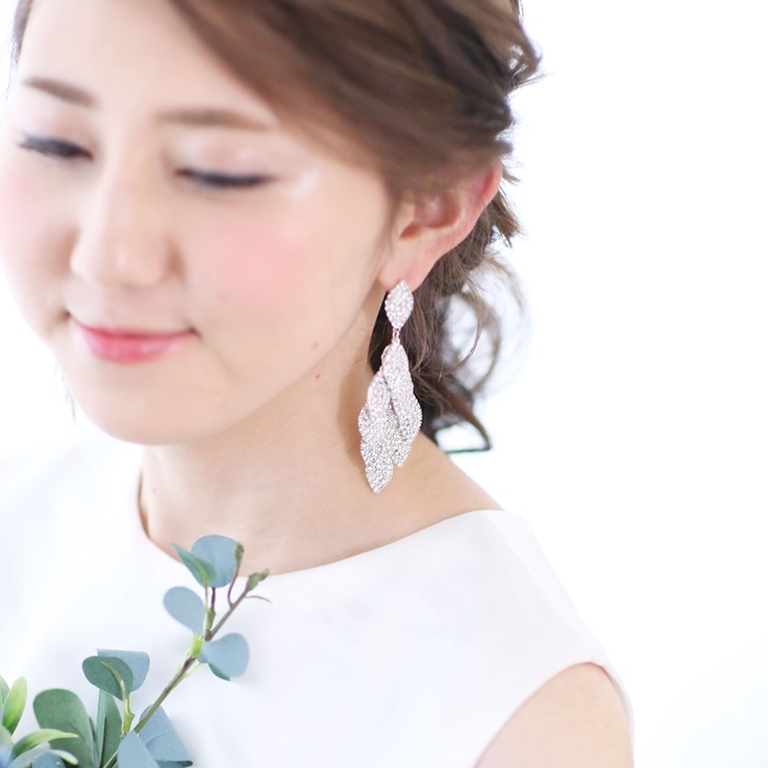 ブライダル ピアス 大ぶり 通販 ブライダルピアス ブライダルアクセサリー ウェディングアクセサリー リーフモチーフ 揺れるタイプ ゆれる 結婚式 ブライダル |  | 06
