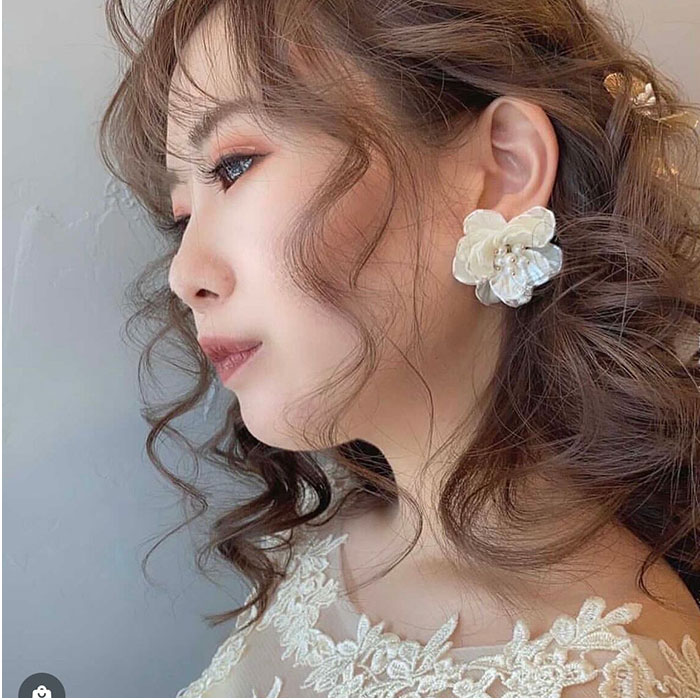ブライダル ピアス 大ぶり 通販 ブライダルピアス ブライダルアクセサリー ウェディングアクセサリー 花モチーフ 花型 揺れない 結婚式 花嫁 新婦 ブライダル |  | 04