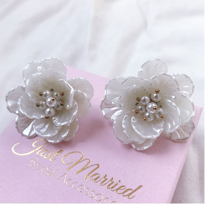 ブライダル ピアス 大ぶり 通販 ブライダルピアス ブライダルアクセサリー ウェディングアクセサリー 花モチーフ 花型 揺れない 結婚式 花嫁 新婦 ブライダル |  | 05