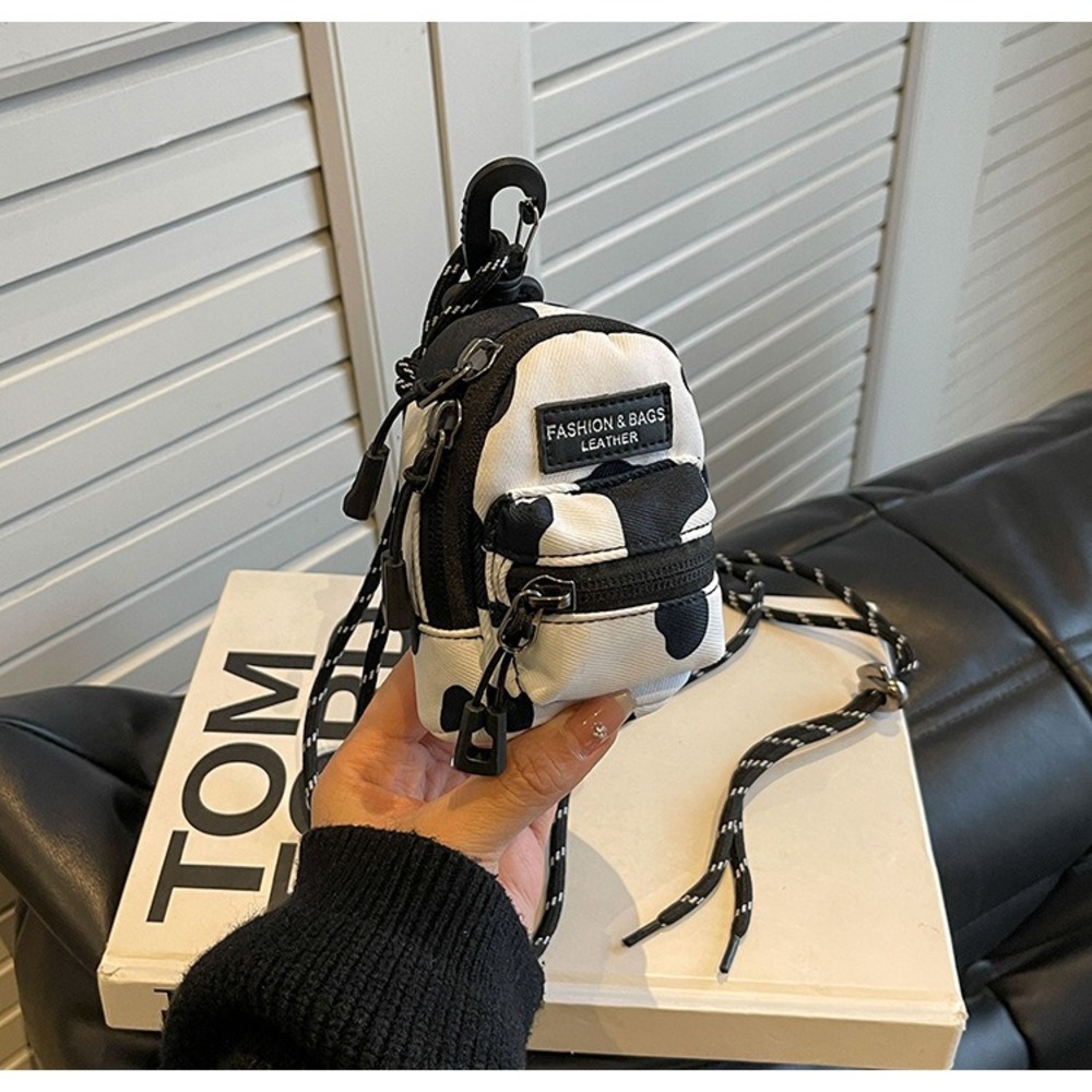 ミニポーチ カラビナ付き リュック型 通販 ポーチ ネックポーチ 小物入れ ストラップ ネックストラップ コインケース 小銭入れ ミニ財布 ミニ 小さめ ミニポーチ |  | 04