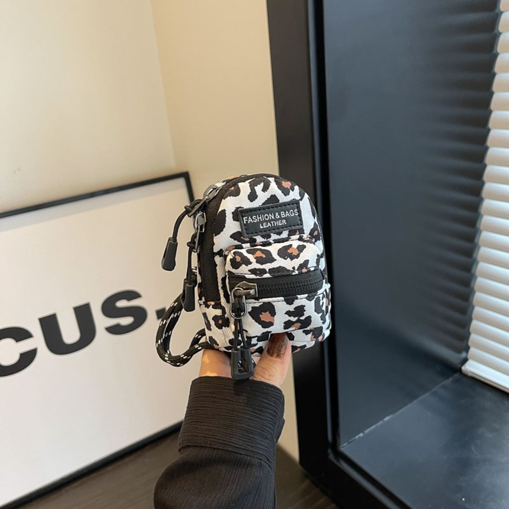 ミニポーチ カラビナ付き リュック型 通販 ポーチ ネックポーチ 小物入れ ストラップ ネックストラップ コインケース 小銭入れ ミニ財布 ミニ 小さめ ミニポーチ |  | 02