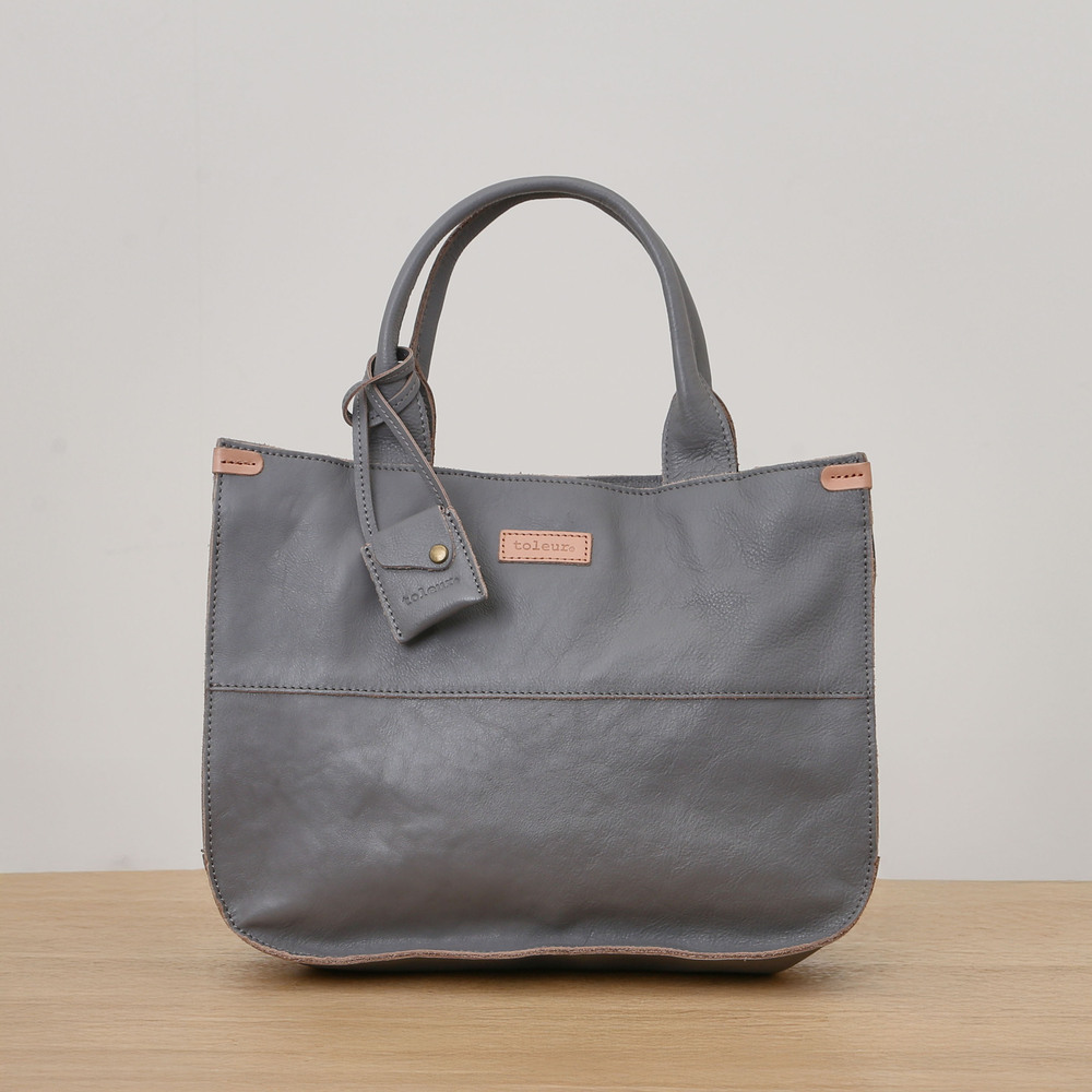 【超美品　未使用級】　激レア　JRA タートルレザー　ハンドバッグ　草履セット toleur（トーラ） バッグ 11883 通販 レザー トートバッグ トート
