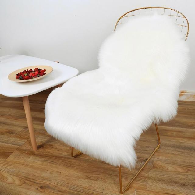 ラグマット 小さめ 好評 フェイクムートンラグ ムートン風 シャギーラグ ファーラグ ラグ マット 椅子カバー ソファーカバー 玄関マット ミニマット |  | 01