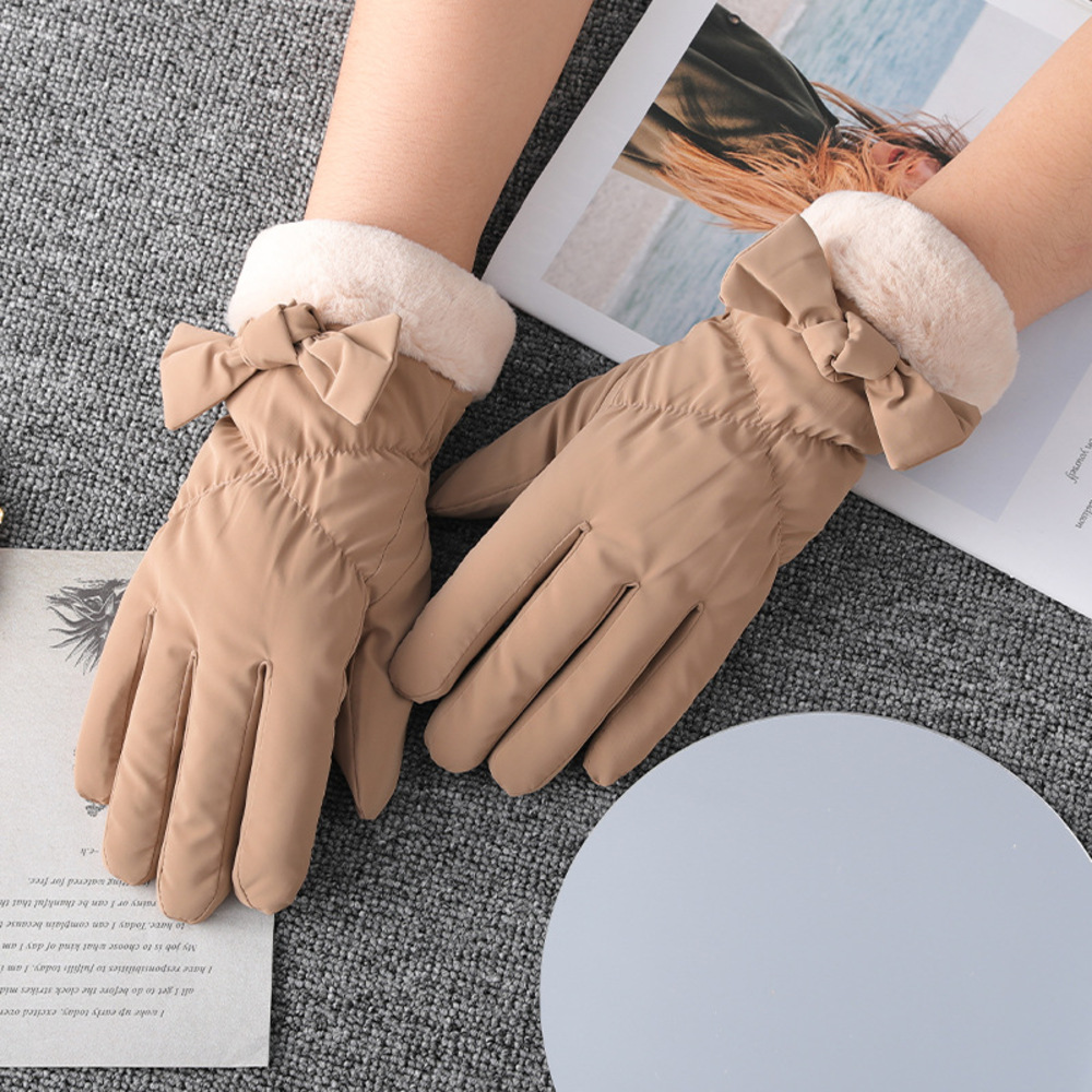 手袋 レディース ふわふわ 通販 かわいい おしゃれ 暖かい グローブ 防寒 裏起毛 もこもこ ボア 防風 保温 ５本指 厚手 冬 冬用 大人 あったか きれいめ 手袋 |  | 03