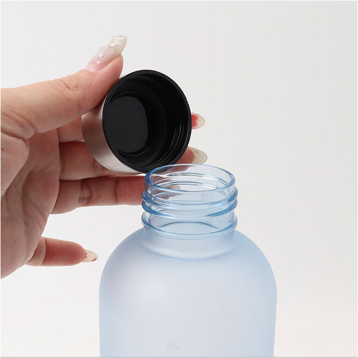 目盛り付き ボトル 水筒 通販 マグボトル マイボトル 大人用水筒 1l 直飲み 1000ml メモリ付き 半透明 おしゃれ シンプル 通勤 通学 ジム スポーツ 目盛り付き |  | 14