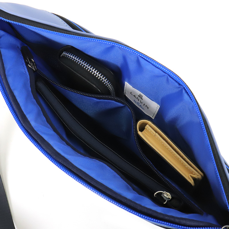 LANVIN en Bleu ランバンオンブルー クレンザ ボディバッグ ワン
