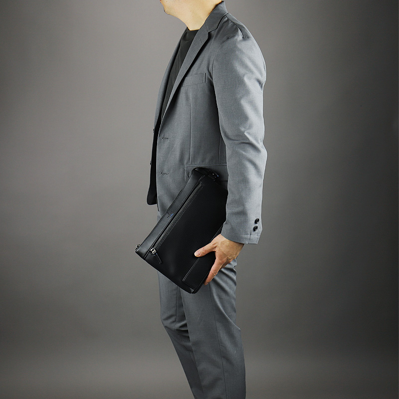 LANVIN en Bleu ランバンオンブルー クラッチバッグ バンプ ミニ