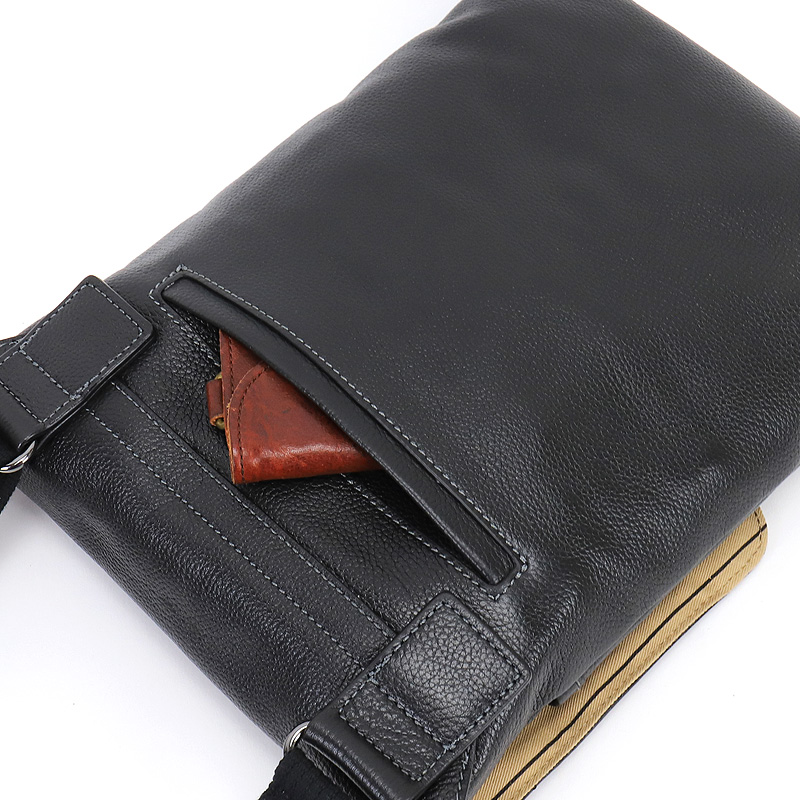 TRUSTER トラスター モスク ショルダーバッグ 斜め掛けバッグ B5 A5 薄