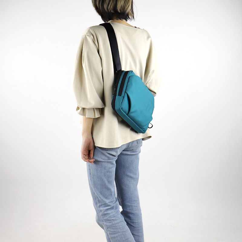 IS/IT（イズイット） ループ ショルダーバッグ ボディバッグ ワン