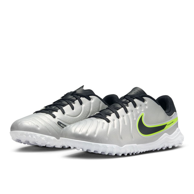 NIKE（ナイキ） 27％OFF！ サッカー フットサル ターフシューズ