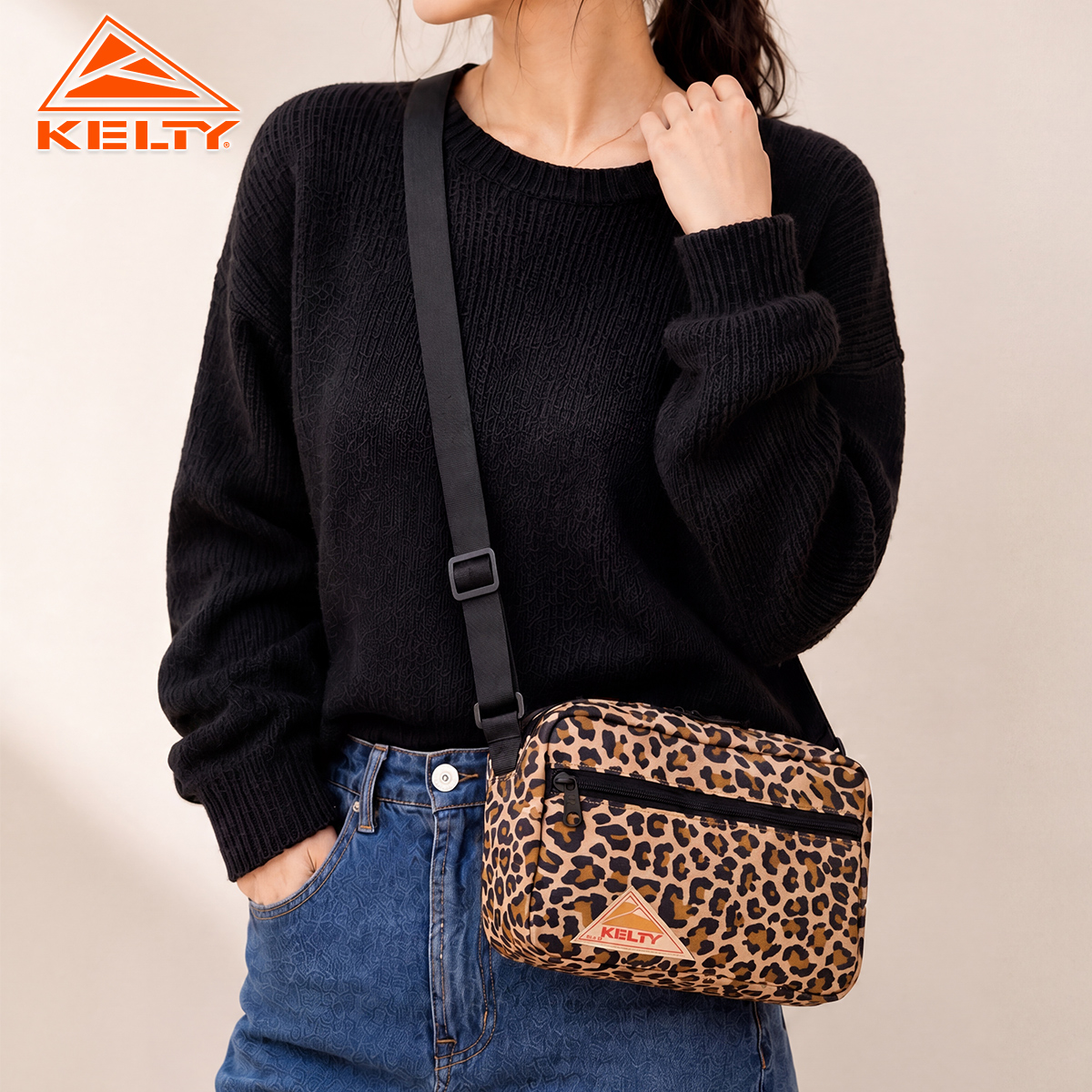Kelty/ケルティ/サコッシュ/ショルダーバッグ/ES RECTANGLE ZIP SHOULDER S/ESレクタングルジップショルダーS/着用