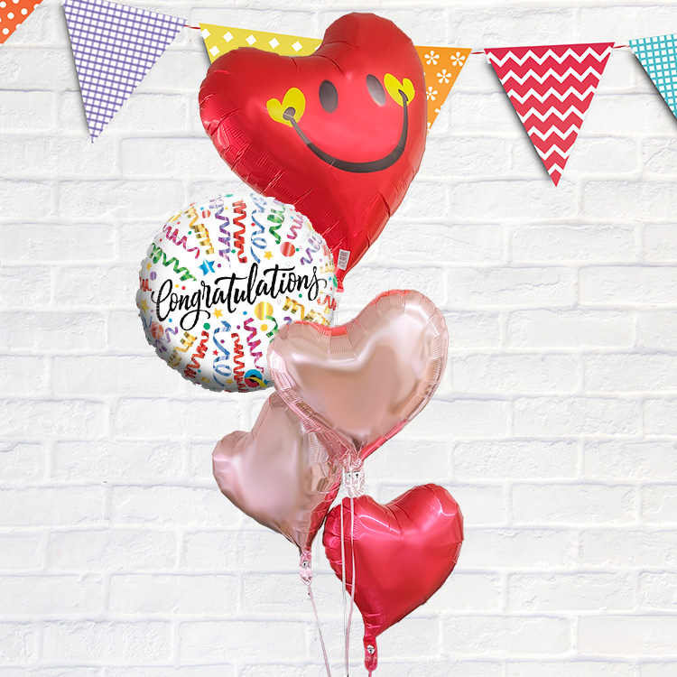 バルーン電報 スマイルハートと3つのハート浮き型バルーン 誕生日 結婚