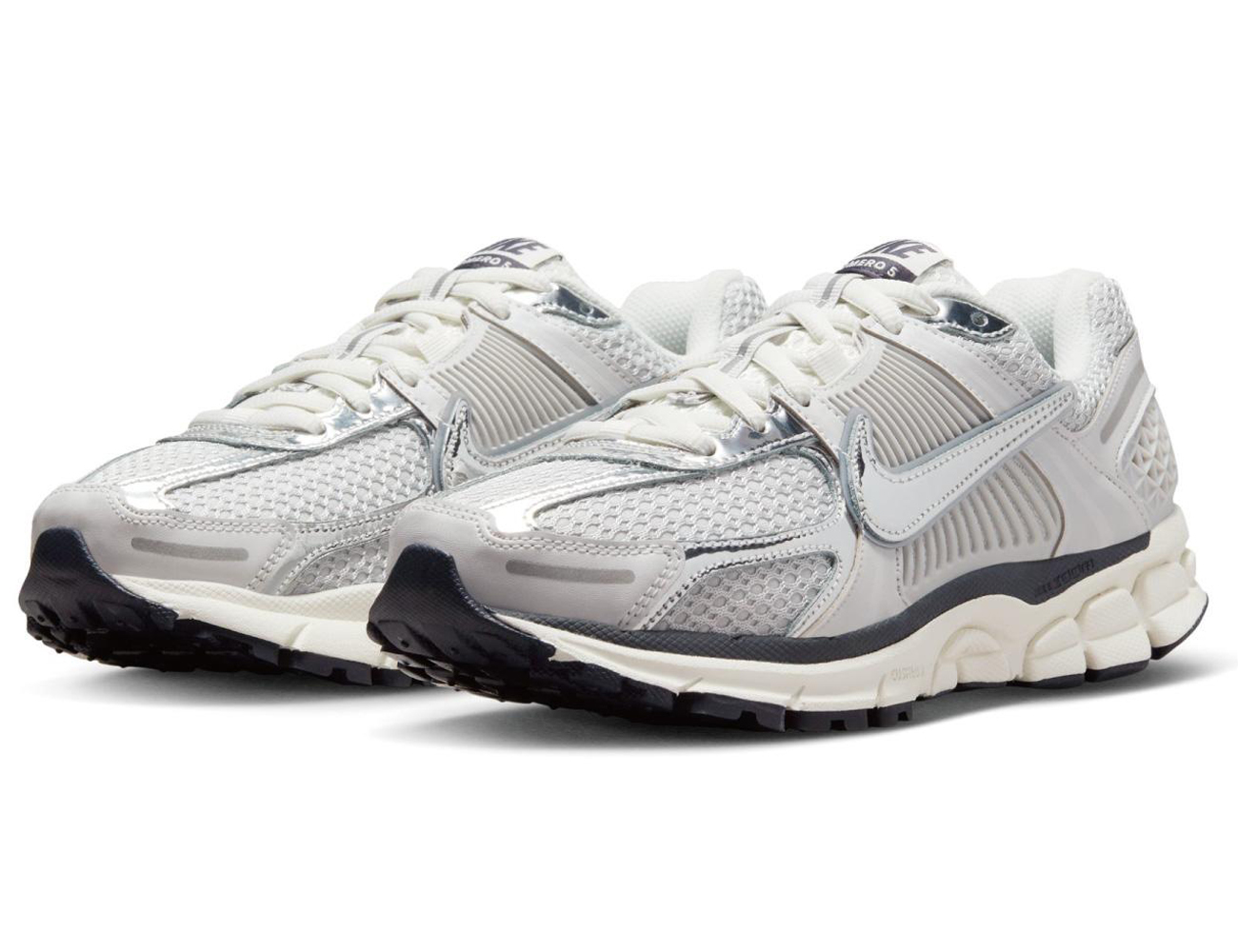 NIKE（ナイキ） 女性 レディース シューズ W ZOOM VOMERO 5 ウィメンズ