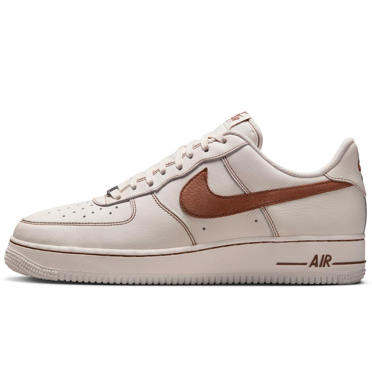 NIKE 男性 ナイキ メンズ シューズ AIR FORCE 1 '07 LV8 エア