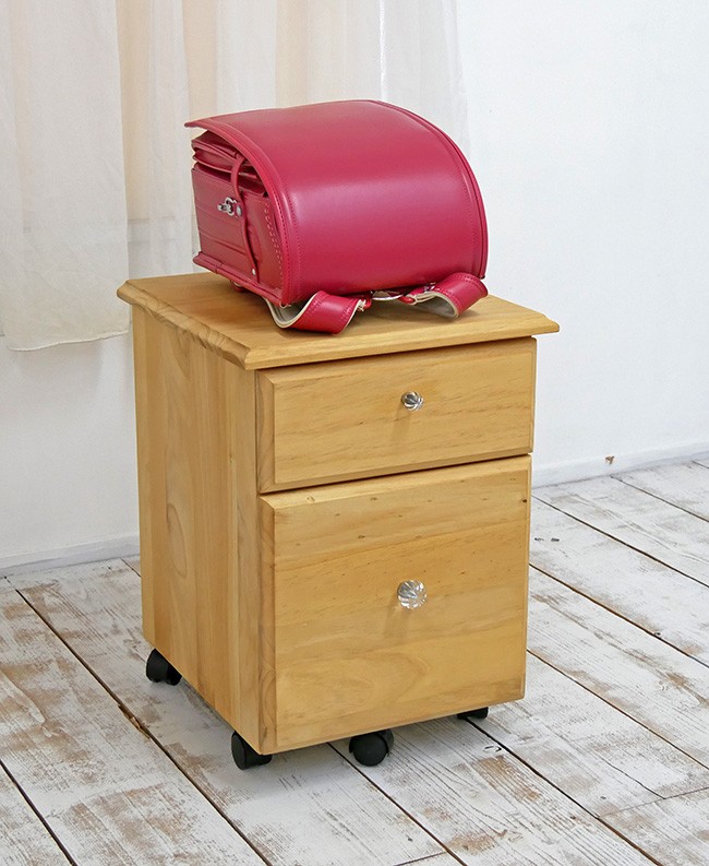 ナチュラルカントリーのパイン学習デスク