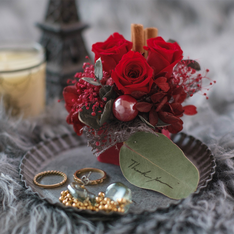 レア　パイレックス フレンドシップ レッドフラワープレート　27センチ プレゼント ギフト古希 喜寿 プリザーブドフラワー 誕生日 70歳77歳